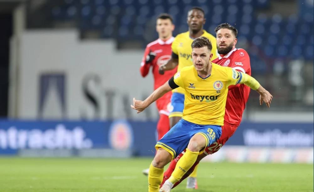 还是巴萨的 还是巴萨的