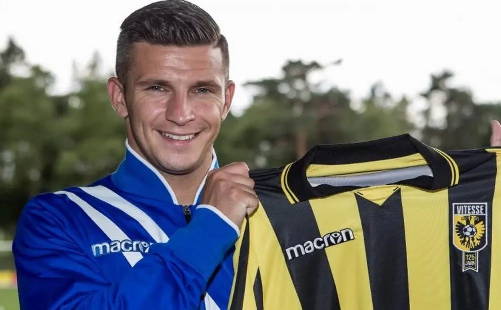 面对对手的 面对对手的