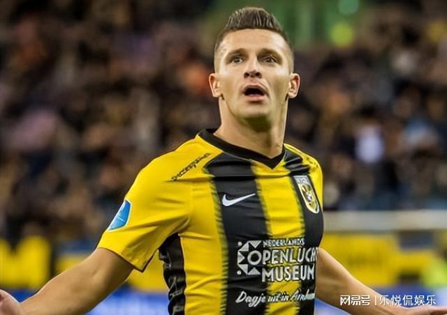 球到正手小 球到正手小